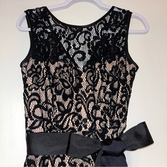 Betsy & Adam Sleeveless Lace Overlay Gown - Picture 5 of 16